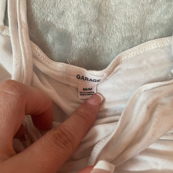 White crop top - Picture 2 of 2